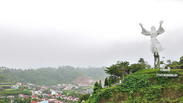 Wisata Bukit Kasih