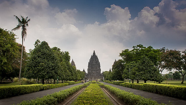 Wisata Candi Prambanan