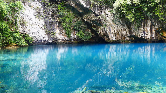 Wisata Danau Biru