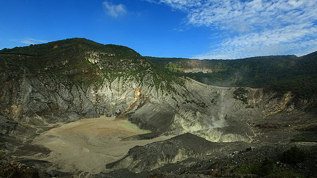 Wisata Kawah Tangkuban Parahu