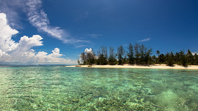 Wisata Pantai Indah Lahilote