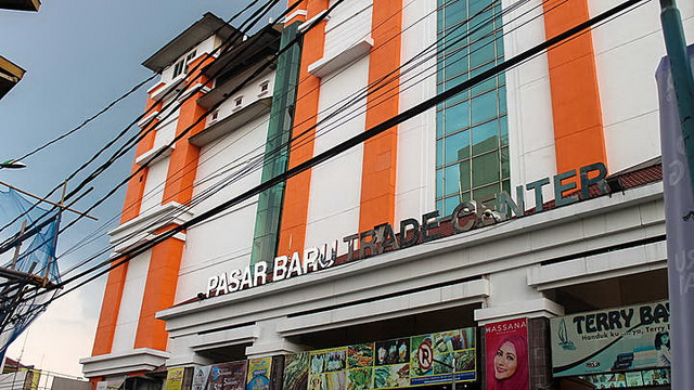 Wisata Pasar Baru Trade Center