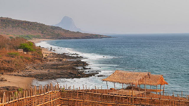 Wisata Pulau Kanawa