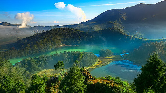 Wisata Telaga Warna Dieng