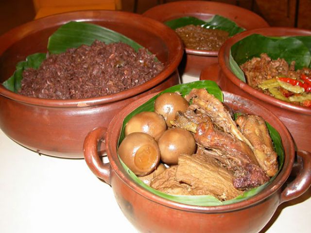 Gudeg Ceker - Solo Culinary Destination